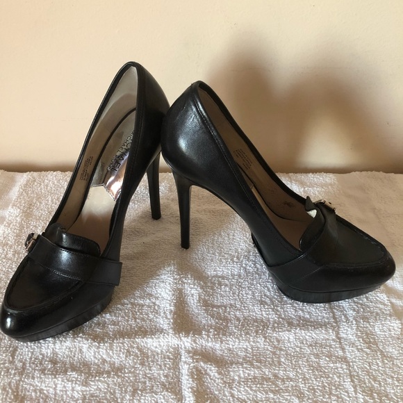 Michael Kors Shoes - MICHAEL KORS LEATHER STILETTOS👠6.5 NWOT